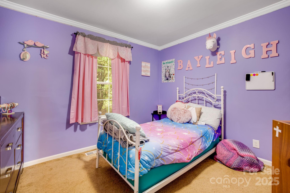 14 Phoenix Cir Alexander, NC 28701