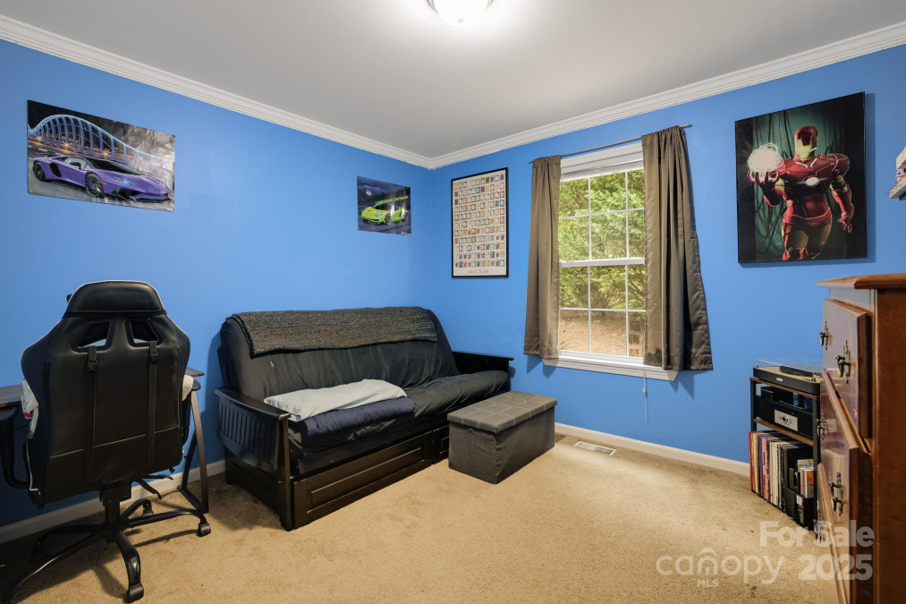 14 Phoenix Cir Alexander, NC 28701