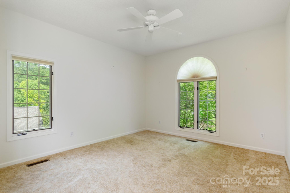 54 Wintergreen Dr Brevard, NC 28712