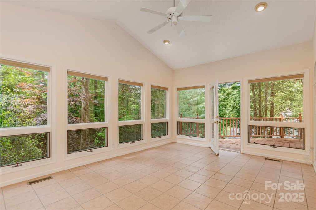 54 Wintergreen Dr Brevard, NC 28712