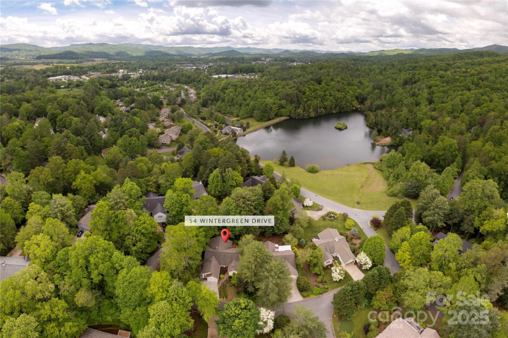 54 Wintergreen Dr Brevard, NC 28712