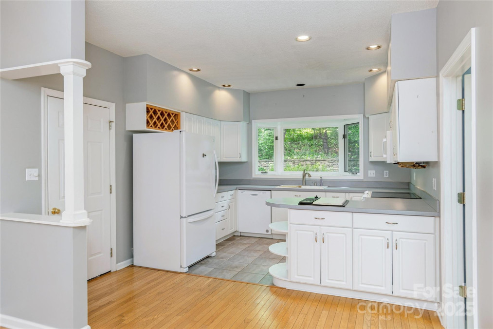 54 Wintergreen Dr Brevard, NC 28712