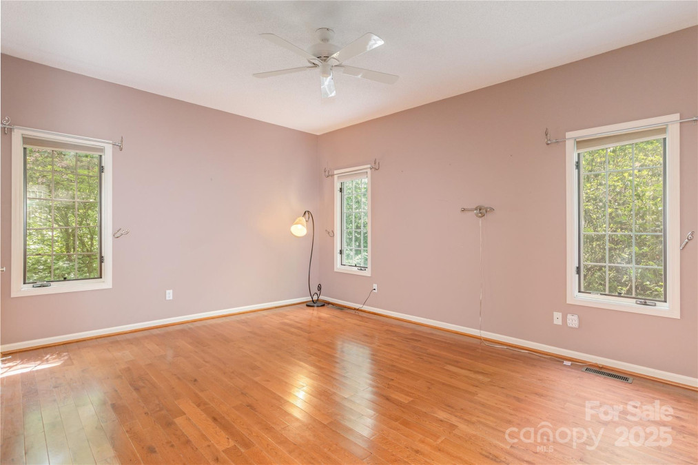 54 Wintergreen Dr Brevard, NC 28712