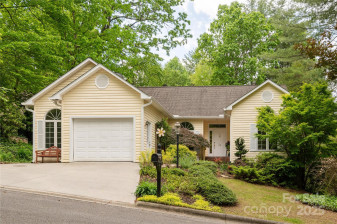 54 Wintergreen Dr Brevard, NC 28712