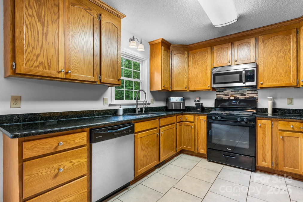 2325 Merts Way Hudson, NC 28638