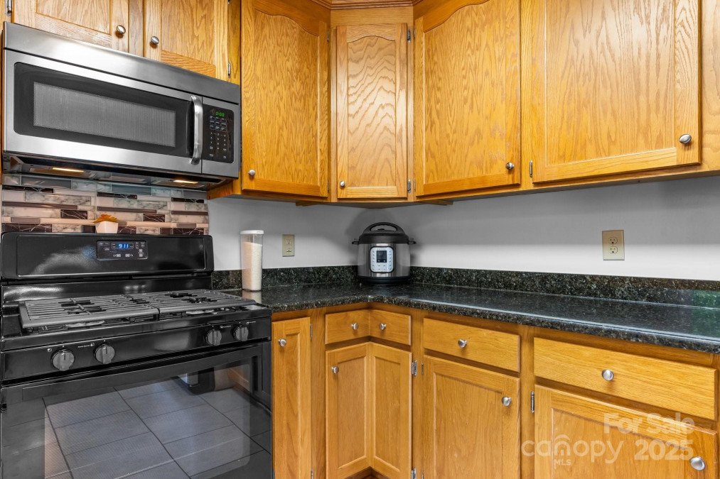 2325 Merts Way Hudson, NC 28638
