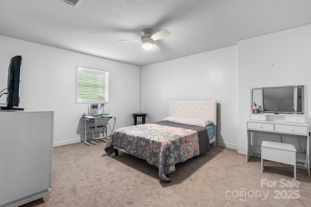 2325 Merts Way Hudson, NC 28638