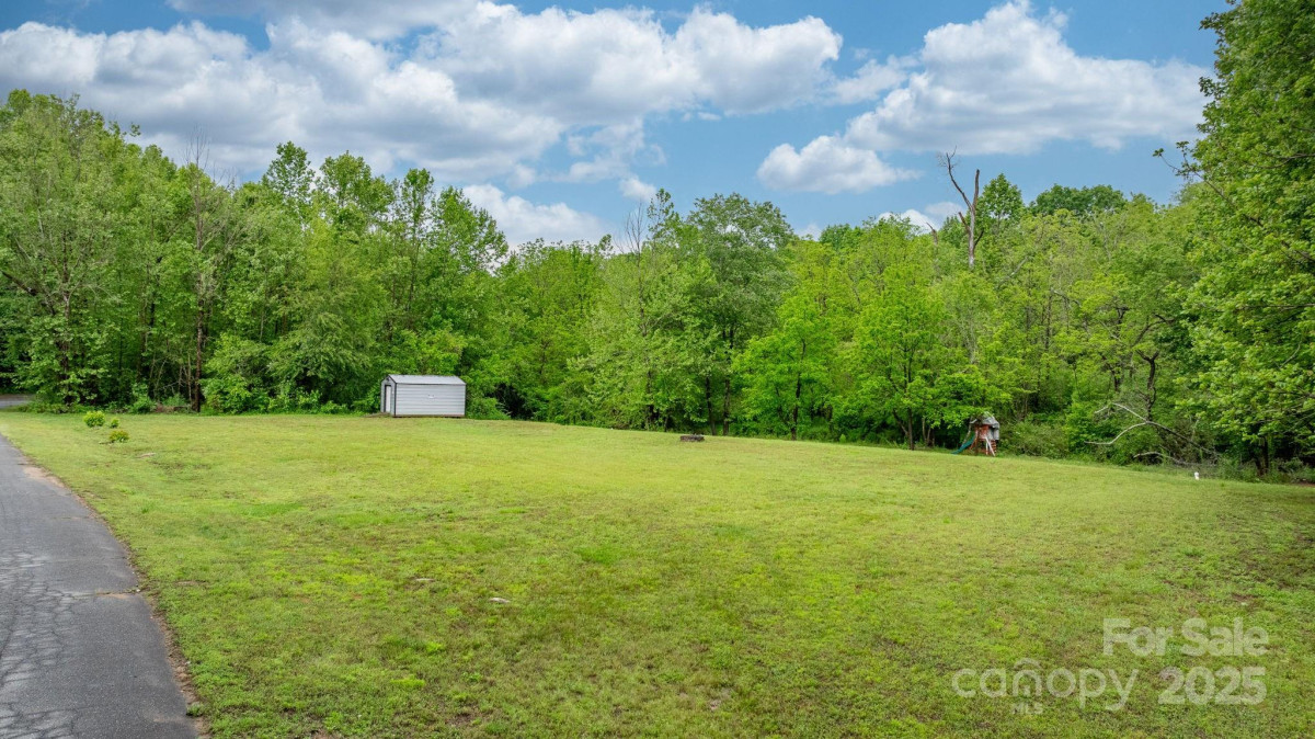 2325 Merts Way Hudson, NC 28638