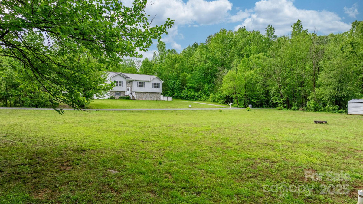 2325 Merts Way Hudson, NC 28638