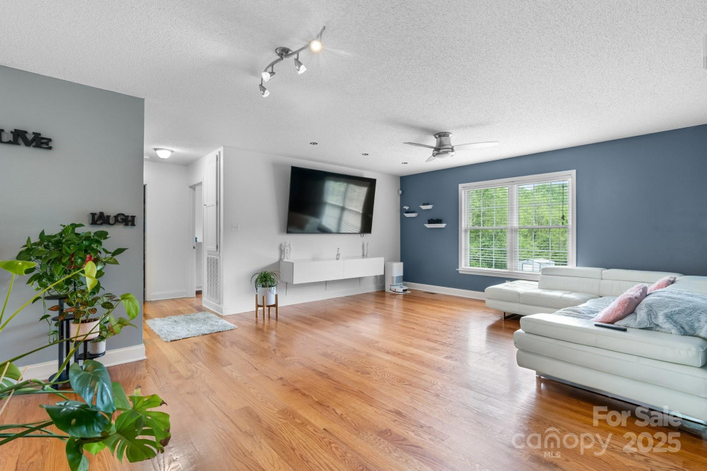 2325 Merts Way Hudson, NC 28638