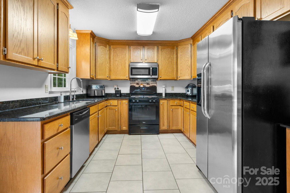 2325 Merts Way Hudson, NC 28638