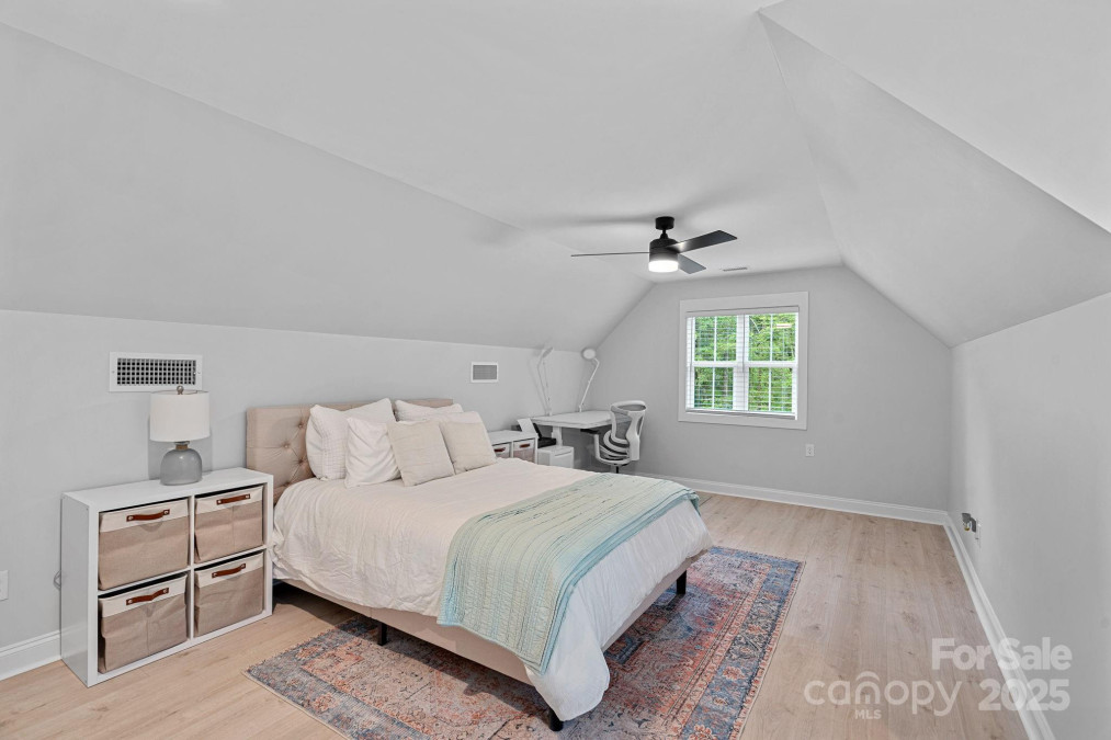 9564 Regent Dr Davidson, NC 28036