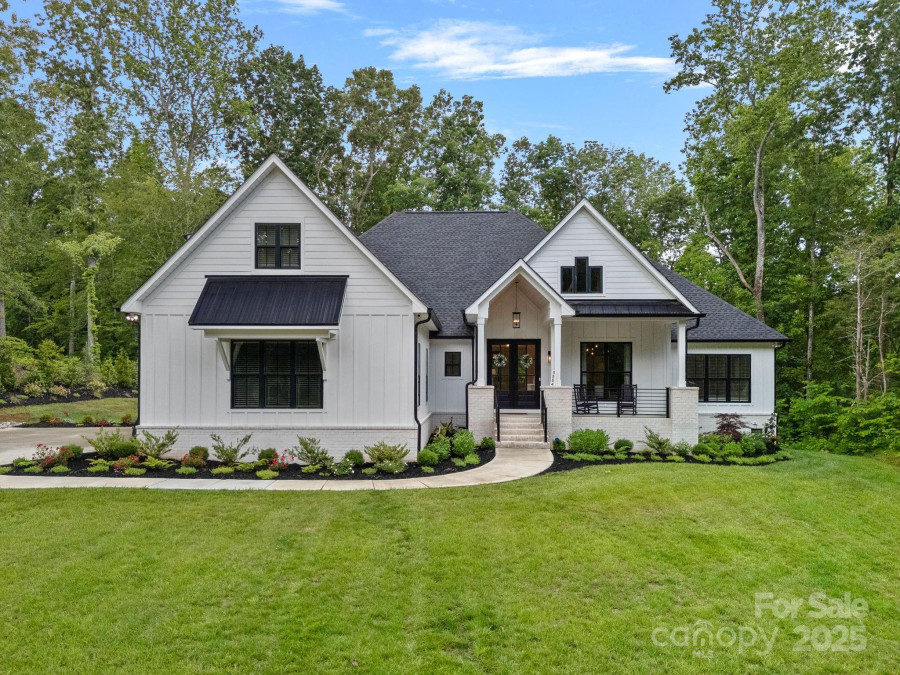 9564 Regent Dr Davidson, NC 28036