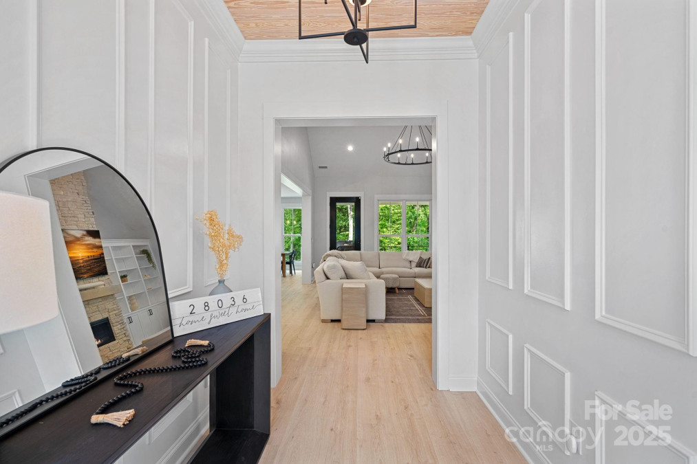 9564 Regent Dr Davidson, NC 28036