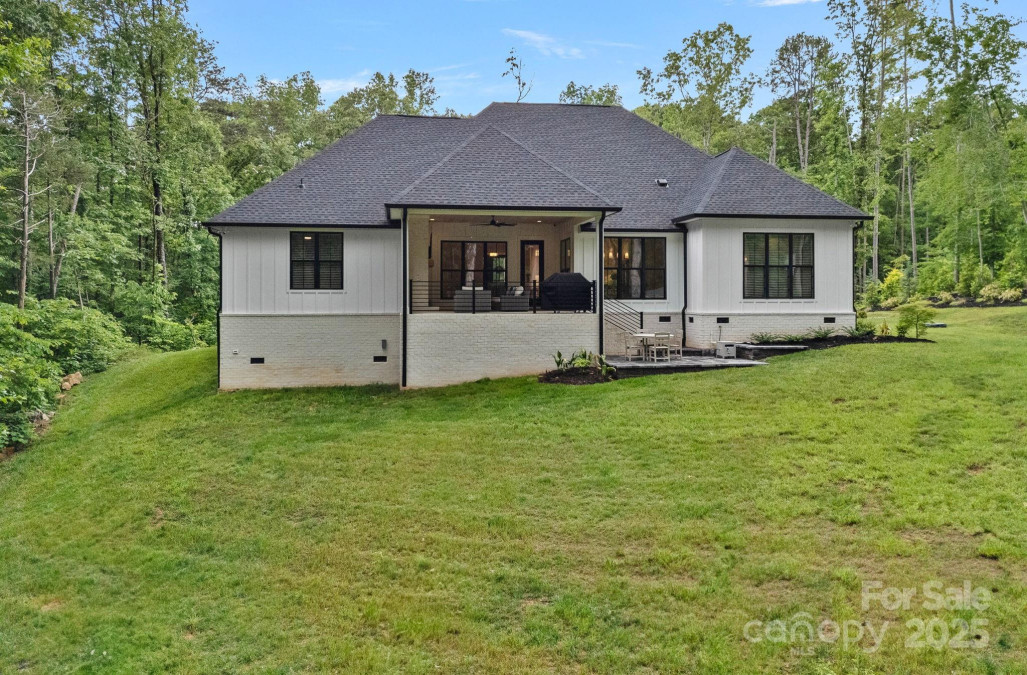 9564 Regent Dr Davidson, NC 28036
