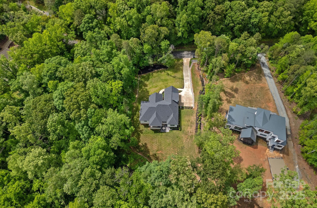 9564 Regent Dr Davidson, NC 28036