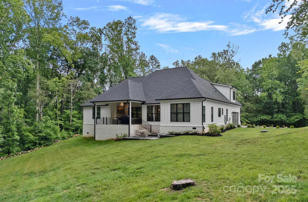 9564 Regent Dr Davidson, NC 28036