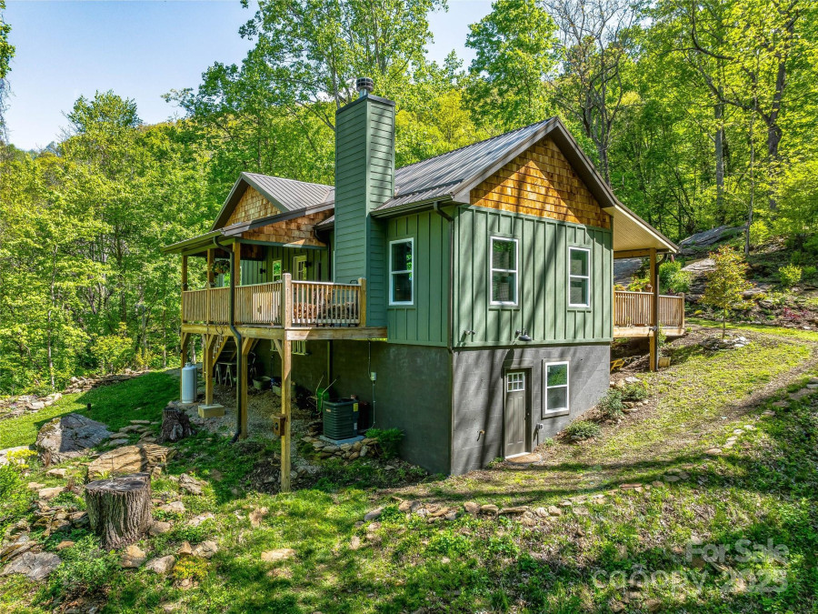 1846 Utah Mountain Rd Waynesville, NC 28785