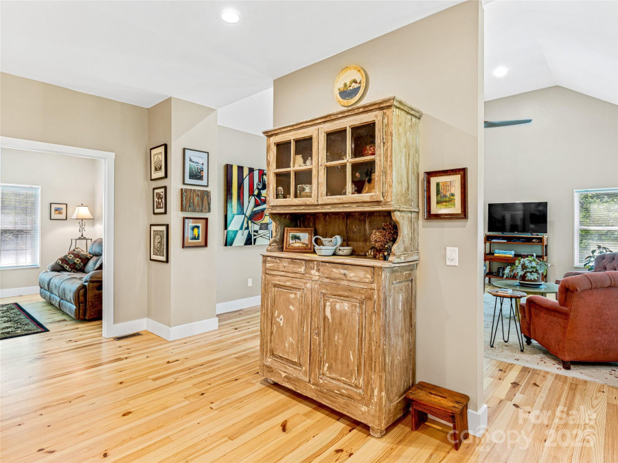 1846 Utah Mountain Rd Waynesville, NC 28785
