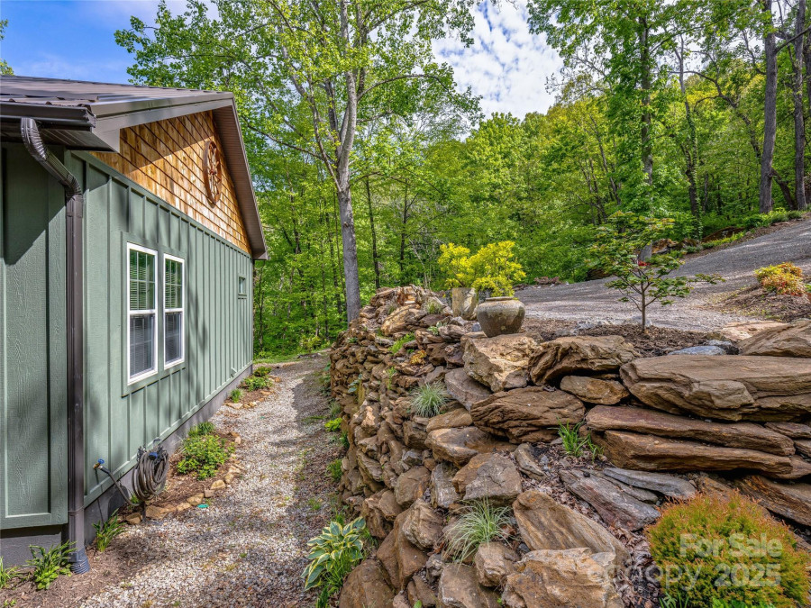 1846 Utah Mountain Rd Waynesville, NC 28785
