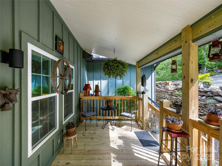 1846 Utah Mountain Rd Waynesville, NC 28785