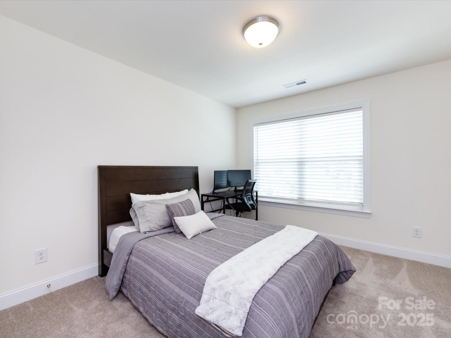 2141 Bexar Trl Matthews, NC 28105