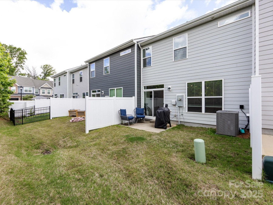 2141 Bexar Trl Matthews, NC 28105
