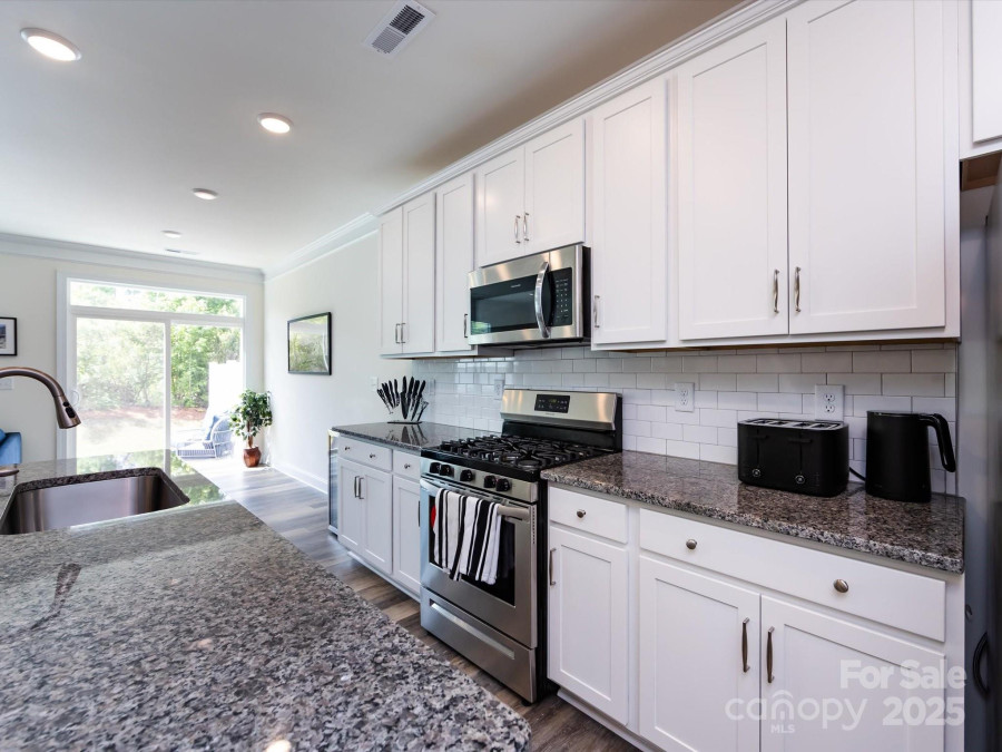 2141 Bexar Trl Matthews, NC 28105