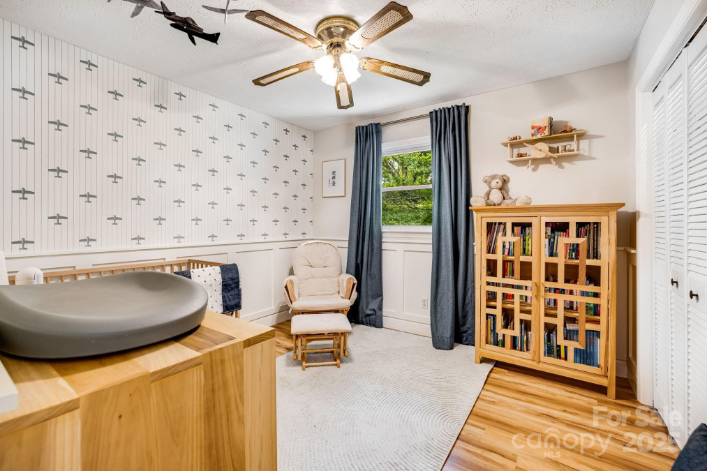 2044 Glenheath Dr Hendersonville, NC 28791