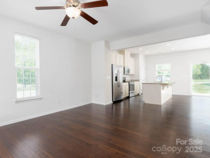 2448 Mariners Cove Ln Denver, NC 28037