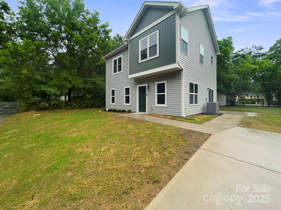 746 Shasta St Concord, NC 28027