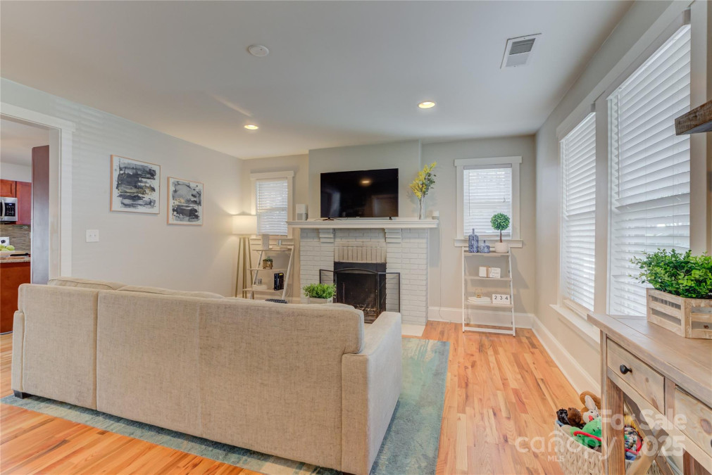 1324 35th St Charlotte, NC 28205