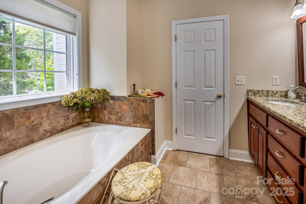 7245 Willow Brook Ct Denver, NC 28037