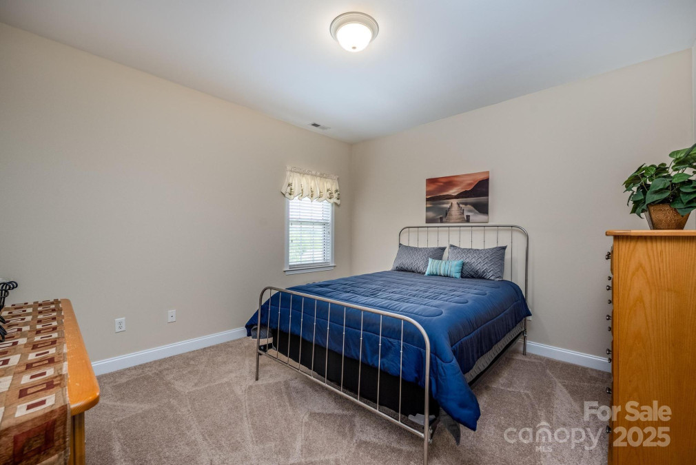 7245 Willow Brook Ct Denver, NC 28037