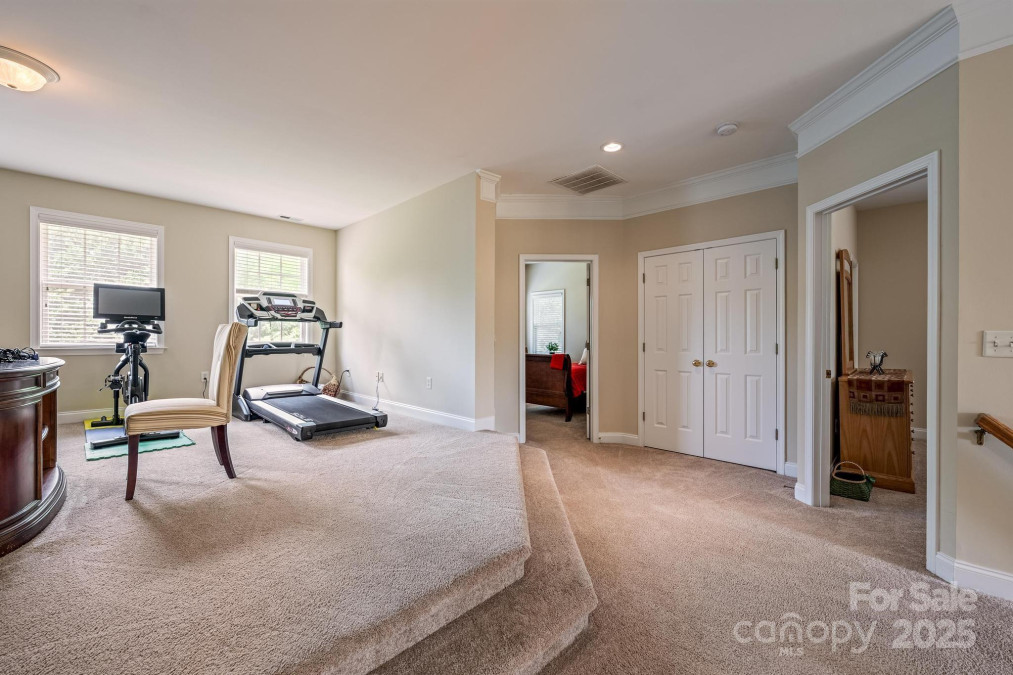 7245 Willow Brook Ct Denver, NC 28037