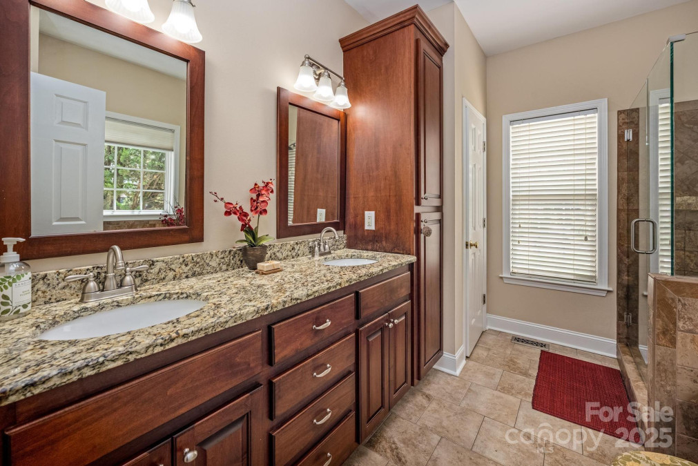 7245 Willow Brook Ct Denver, NC 28037