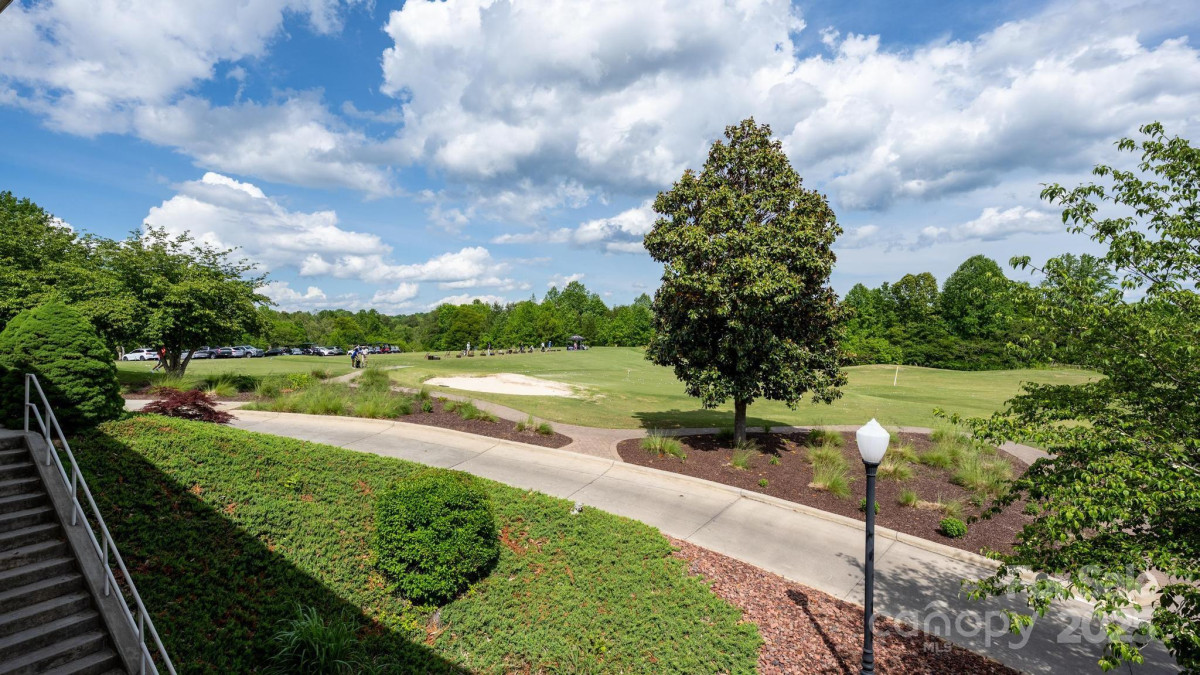 7245 Willow Brook Ct Denver, NC 28037