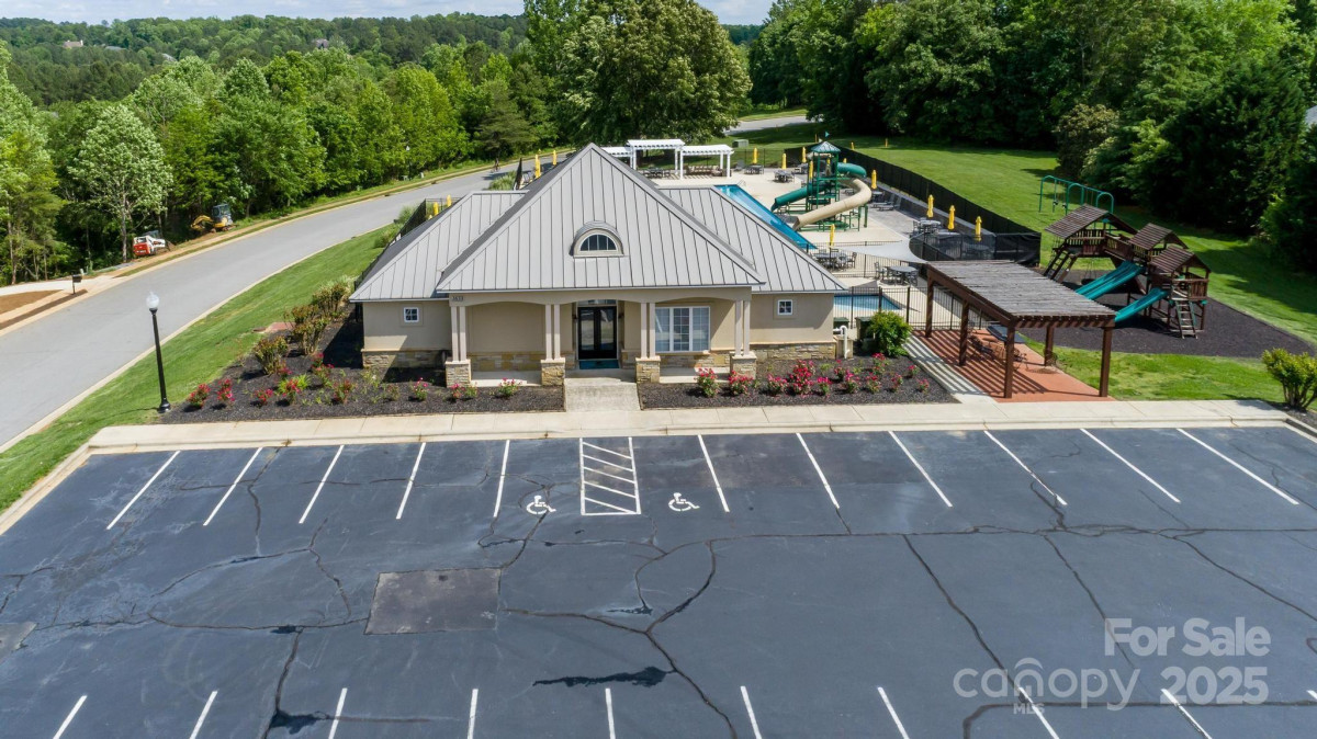 7245 Willow Brook Ct Denver, NC 28037