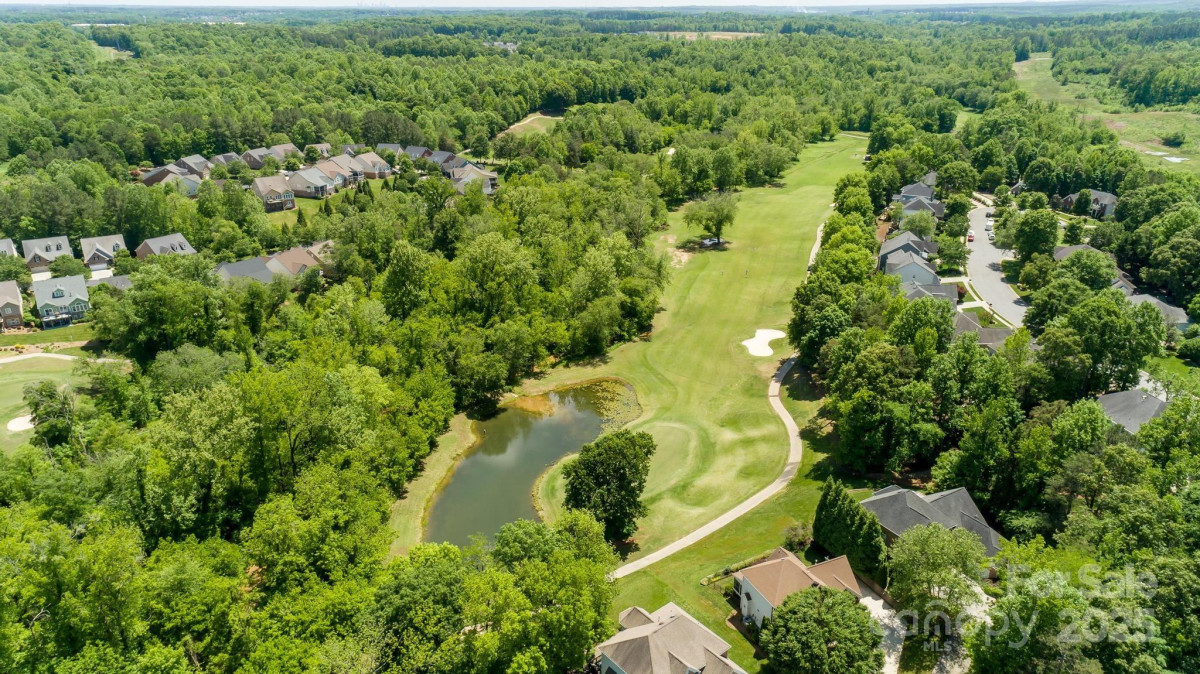 7245 Willow Brook Ct Denver, NC 28037