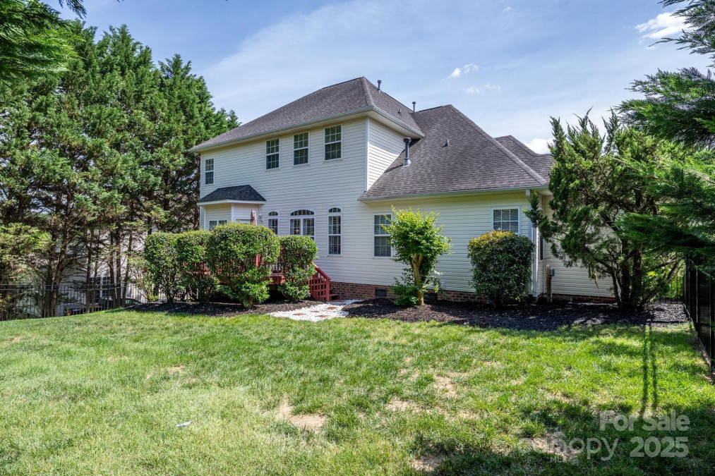 7245 Willow Brook Ct Denver, NC 28037