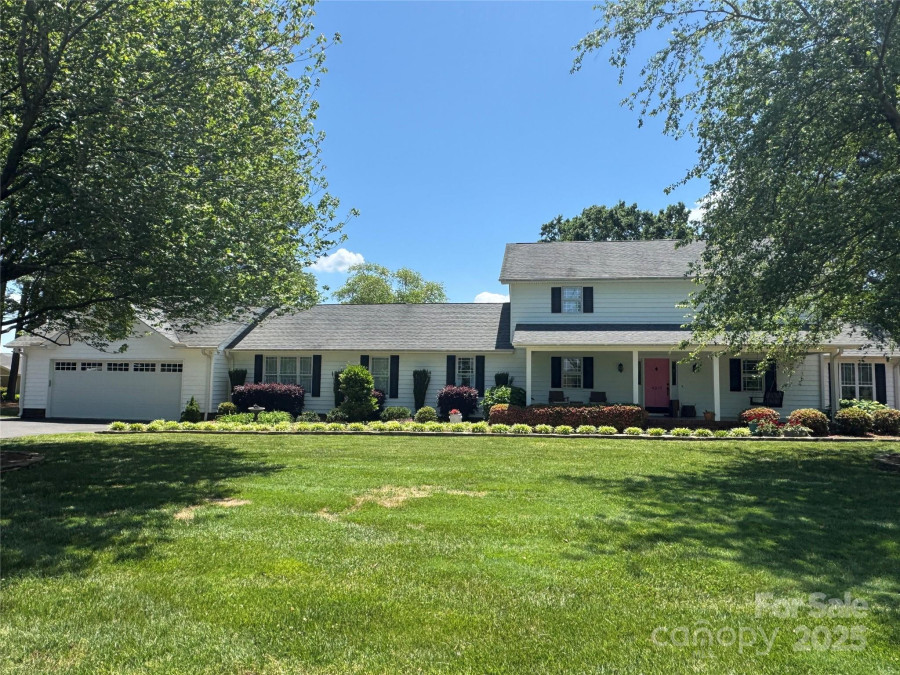 8218 Bright Water Ln Denver, NC 28037