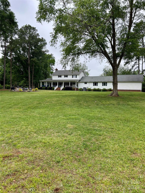 8218 Bright Water Ln Denver, NC 28037