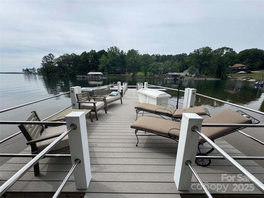 8218 Bright Water Ln Denver, NC 28037