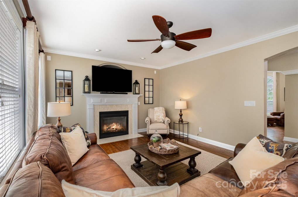 8962 Landsdowne Ave Harrisburg, NC 28075