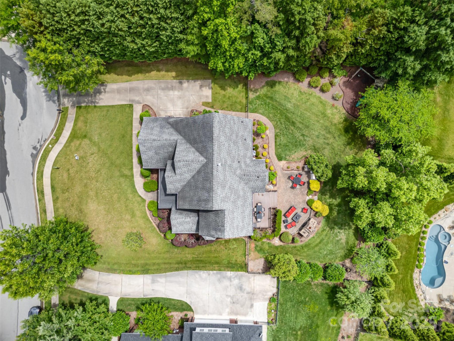 8962 Landsdowne Ave Harrisburg, NC 28075