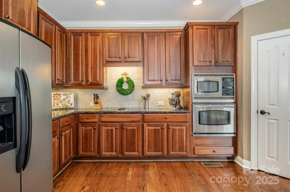 8962 Landsdowne Ave Harrisburg, NC 28075