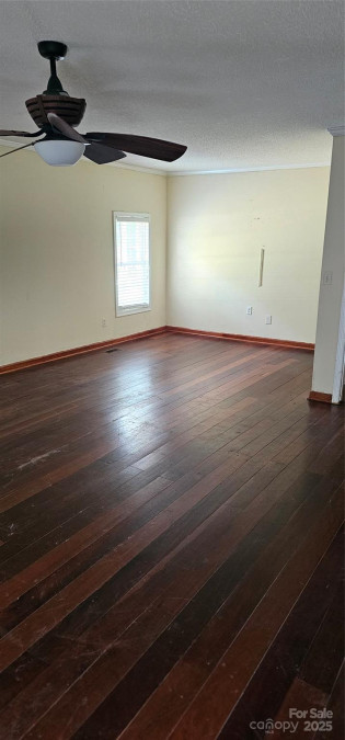 3921 Savannah Grove Rd Effingham, SC 29541