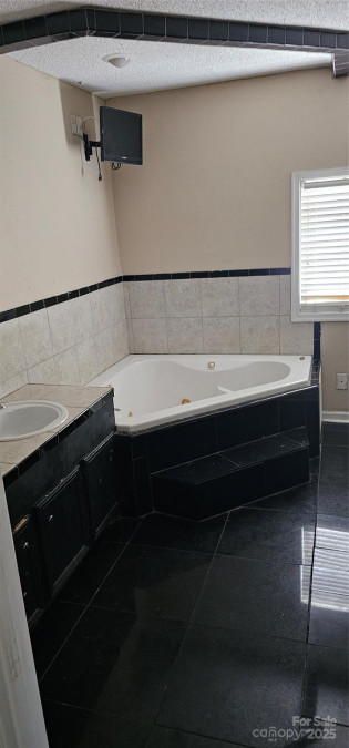 3921 Savannah Grove Rd Effingham, SC 29541