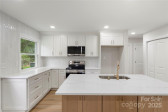 4042 Uppergate Ln Charlotte, NC 28215