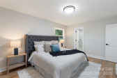 4042 Uppergate Ln Charlotte, NC 28215